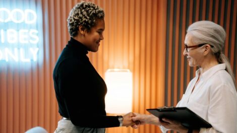 The Psychology of First Impressions in Talent Acquisition